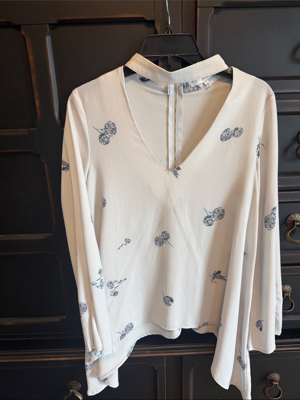 Women's Cream V-Neck Floral Print Blouse